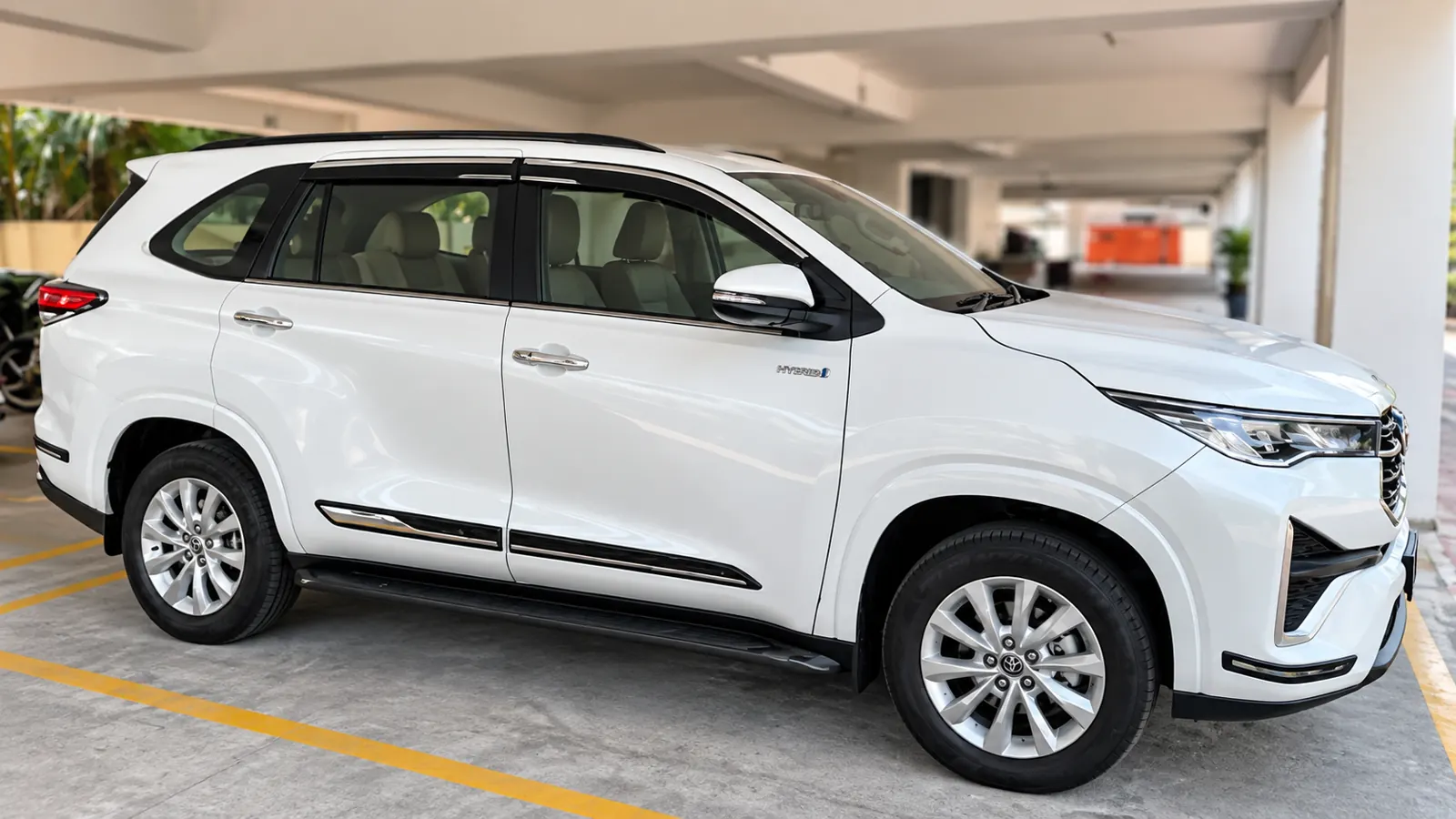 Innova Hycross rental in Bengaluru — Dynamic Travels